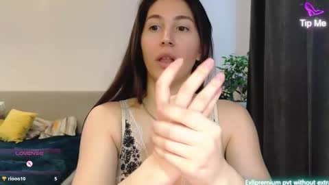 marrycolins online show from February 2026 03:47:01 AM