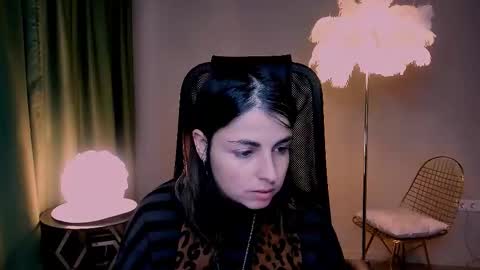 martaedams online show from December 2025 08:12:01 AM