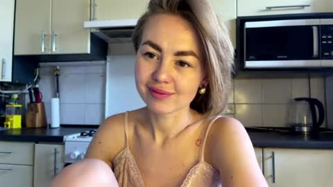 Snapshot of martaluna_ chatting on July 2026 09:57:01 AM Marta online show from July 2026 09:57:01 AM