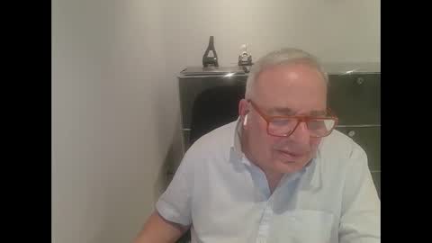 martin_1947 online show from January 2025 05:13:01 PM