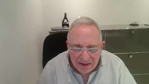 martin_1947 online show from February 2026 11:15:02 PM