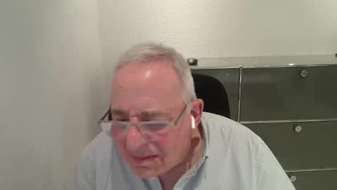 martin_1947 online show from March 2026 10:50:01 PM