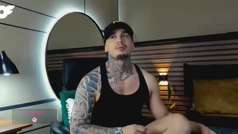 Snapshot of martin_colby05 chatting on February 2026 01:25:02 AM ONLYFANS Sotoandres modelo independiente online show from February 2026 01:25:02 AM