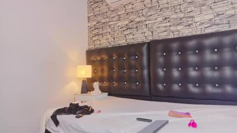 Martina online show from September 2025 02:06:01 PM