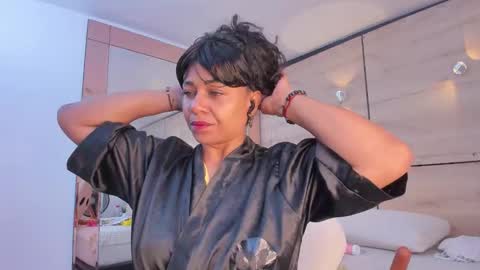 martina touss  online show from November 2025 12:05:02 PM