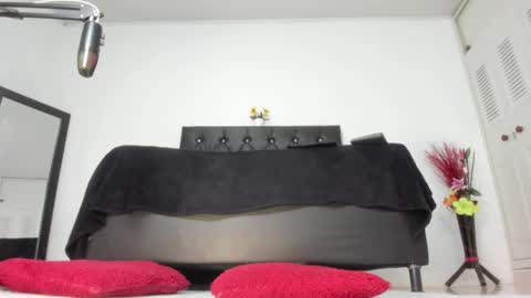 Snapshot of martinaclark chatting on May 2026 01:02:04 AM Martina online show from May 2026 01:02:04 AM
