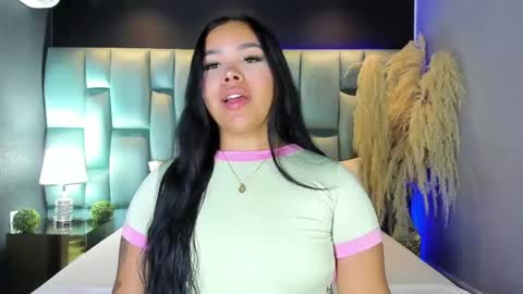 Snapshot of martinagarcia__ chatting on April 2026 07:29:02 PM Martina Garcia online show from April 2026 07:29:02 PM