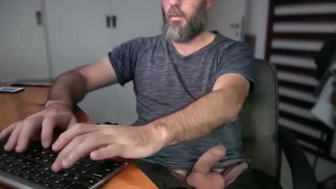 Snapshot of martincito22xl chatting on May 2026 10:42:01 AM Martincito online show from May 2026 10:42:01 AM