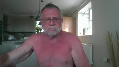 Snapshot of martinrgbxxxx chatting on May 2026 08:09:01 AM martinrgbxxxx online show from May 2026 08:09:01 AM