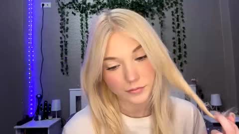 Lisa online show from January 2026 05:04:01 PM