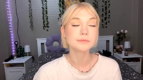 Lisa online show from February 2026 02:33:01 PM