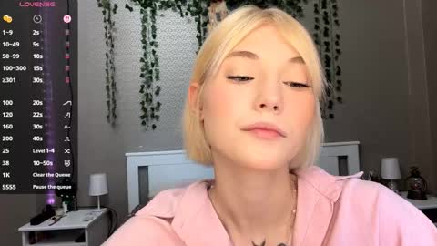 Lisa online show from February 2026 12:14:01 PM