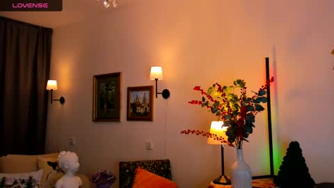 Mary online show from February 2025 09:12:01 PM