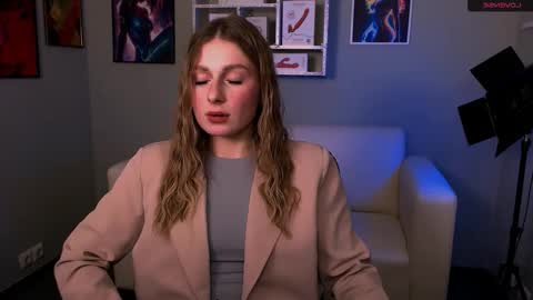 Mary online show from December 2025 08:17:01 PM