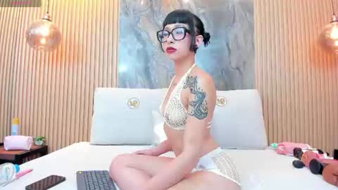 Snapshot of mary_spencer chatting on July 2026 10:40:02 AM MARY online show from July 2026 10:40:02 AM
