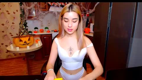 maryam online show from November 2025 12:46:01 AM