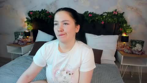 Snapshot of maryamie chatting on January 2025 10:23:02 AM Hello Ill be waiting for you Tue Wed Thu Fri 3am-10am Sun 3am-5pm GMT online show from January 2025 10:23:02 AM