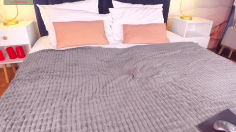 Snapshot of maryamie chatting on January 2025 07:25:02 AM Hello Ill be waiting for you Tue Wed Thu Fri 3am-10am Sun 3am-5pm GMT online show from January 2025 07:25:02 AM