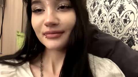 Snapshot of maryamtraylor chatting on November 2025 02:06:02 PM Sofia online show from November 2025 02:06:02 PM