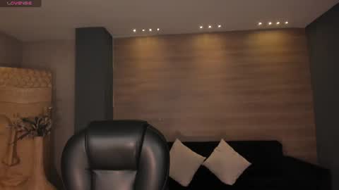 Snapshot of marylewis_ chatting on June 2026 12:10:01 PM Mary online show from June 2026 12:10:01 PM
