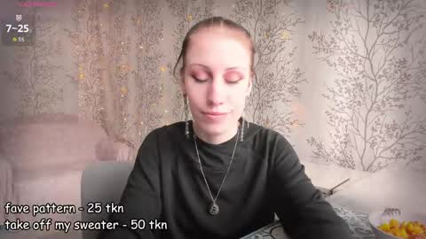 Snapshot of marylou_ chatting on May 2026 07:15:02 AM Mary Lou online show from May 2026 07:15:02 AM