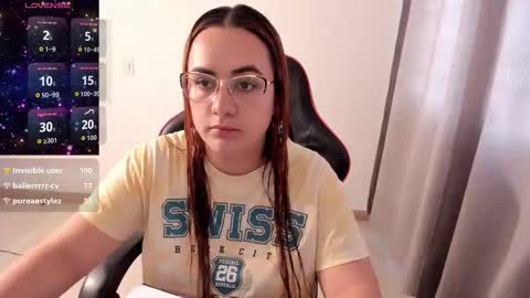 Dulce Maria online show from November 2025 09:24:02 PM