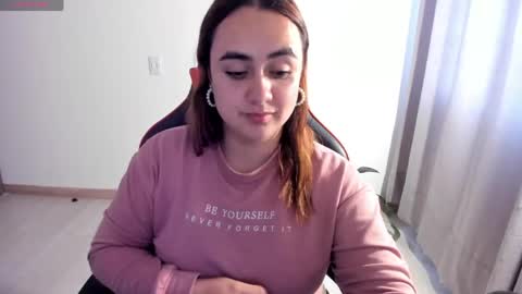 Dulce Maria online show from April 2026 09:26:02 PM