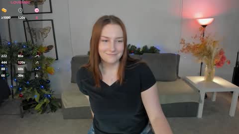 Snapshot of marywaddell chatting on December 2025 10:17:02 PM Mary online show from December 2025 10:17:02 PM