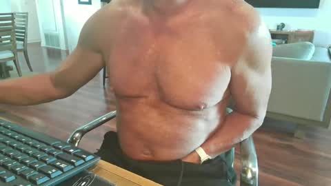 mascmuscle49 online show from December 2024 06:05:01 PM