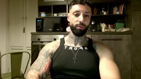 Snapshot of masculineguy69 chatting on May 2026 11:44:02 PM masculineguy69 online show from May 2026 11:44:02 PM