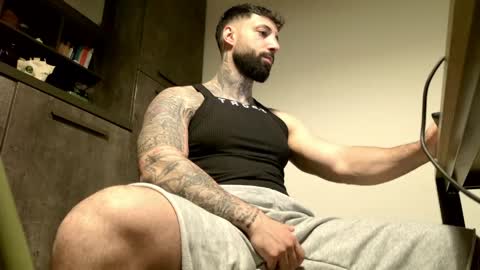 Snapshot of masculineguy69 chatting on May 2026 05:39:01 PM masculineguy69 online show from May 2026 05:39:01 PM