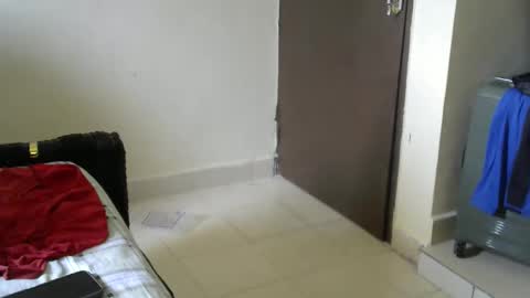 Cate online show from October 2025 07:38:02 AM