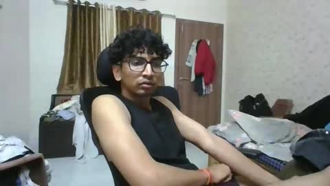 Mask Boy online show from February 2026 05:08:01 PM