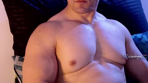 Snapshot of masked_bodybuilder chatting on January 2025 02:46:01 PM masked_bodybuilder online show from January 2025 02:46:01 PM