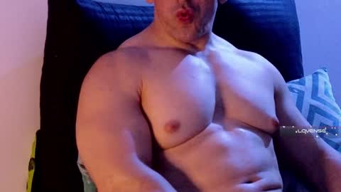 Snapshot of masked_bodybuilder chatting on January 2025 01:08:01 AM masked_bodybuilder online show from January 2025 01:08:01 AM