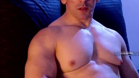 Snapshot of masked_bodybuilder chatting on February 2025 09:58:02 PM masked_bodybuilder online show from February 2025 09:58:02 PM