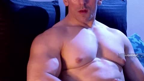 Snapshot of masked_bodybuilder chatting on February 2025 12:15:02 AM masked_bodybuilder online show from February 2025 12:15:02 AM