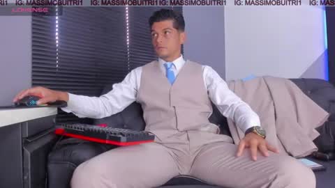 Snapshot of massimo_g chatting on June 2026 01:12:02 PM I am Massimo online show from June 2026 01:12:02 PM