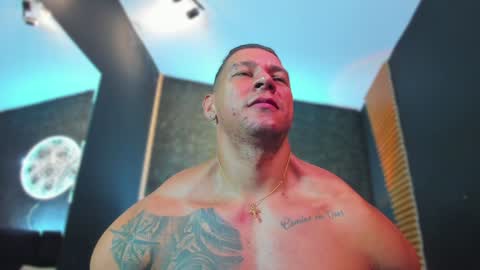 massimowalton2 online show from January 2025 01:22:01 PM