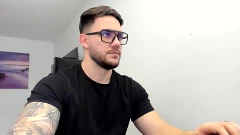 Snapshot of master_alexxxander chatting on December 2025 07:14:02 AM Alex online show from December 2025 07:14:02 AM