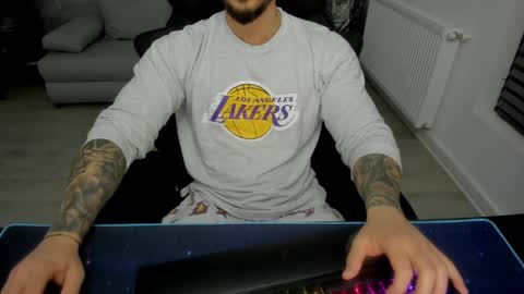 Snapshot of masterkingmuscle chatting on February 2025 10:15:02 PM masterkingmuscle online show from February 2025 10:15:02 PM