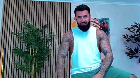 Snapshot of masterkingofmuscle chatting on May 2026 07:25:01 AM masterkingofmuscle online show from May 2026 07:25:01 AM