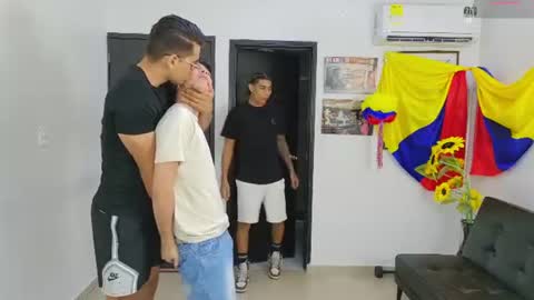 Snapshot of masters_sexx chatting on July 2026 11:12:02 AM Team Cris Darwin- Fernando- Stiven- David online show from July 2026 11:12:02 AM