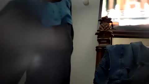 Snapshot of mastersolo420 chatting on January 2025 09:09:02 PM Master Solo online show from January 2025 09:09:02 PM