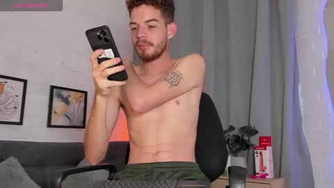 MATEO HUNTER online show from November 2025 02:39:01 AM