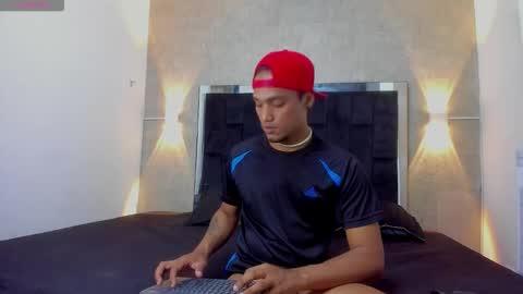 Snapshot of mateo_nick chatting on November 2025 04:28:02 PM Mateo and Noah online show from November 2025 04:28:02 PM