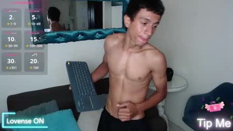 Mateo online show from October 2025 12:03:02 PM