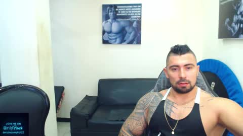 Snapshot of mateosexyhot22 chatting on May 2026 05:19:01 PM Mateo online show from May 2026 05:19:01 PM