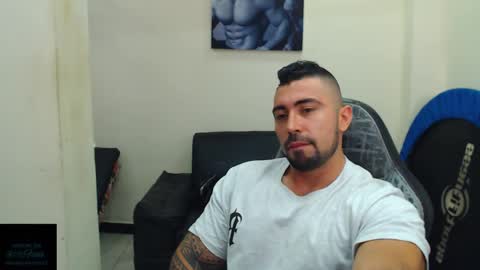 Snapshot of mateosexyhot22 chatting on May 2026 05:41:02 PM Mateo online show from May 2026 05:41:02 PM
