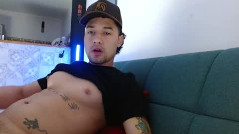 STRURIBE ON INSTAGRAM online show from February 2026 11:14:01 AM